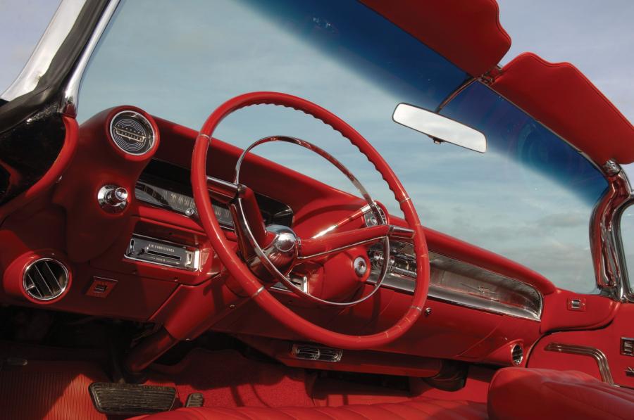  Cadillac Series 62 Convertible 1959 года  (фото 5 из 30)
